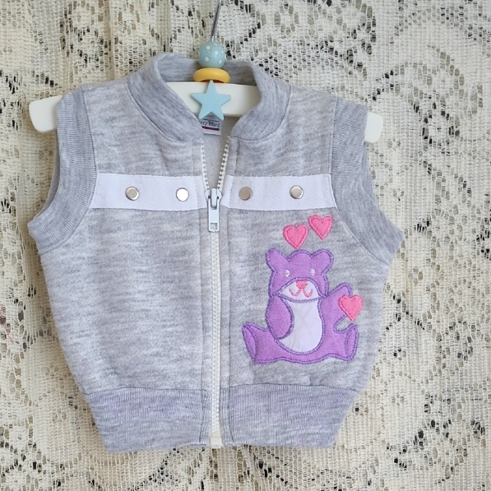 Gray Vintage Sleeveless Baby Vest with Purple Bear, zippered Size 6-9M 1980s